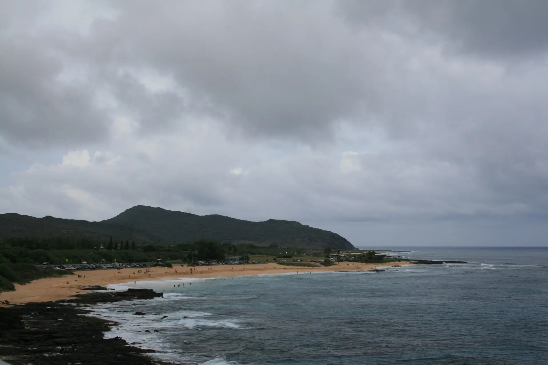 Der Kegel des Koko Crater über Hawaii Kai, vom Aussichtspunkt am Halona Blowhole